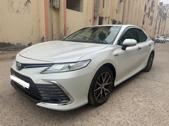 Toyota Camry 2.5 Hybrid Second-hand 2023 Toyota Camry 2.5 Hybrid for sale in New Delhi-4