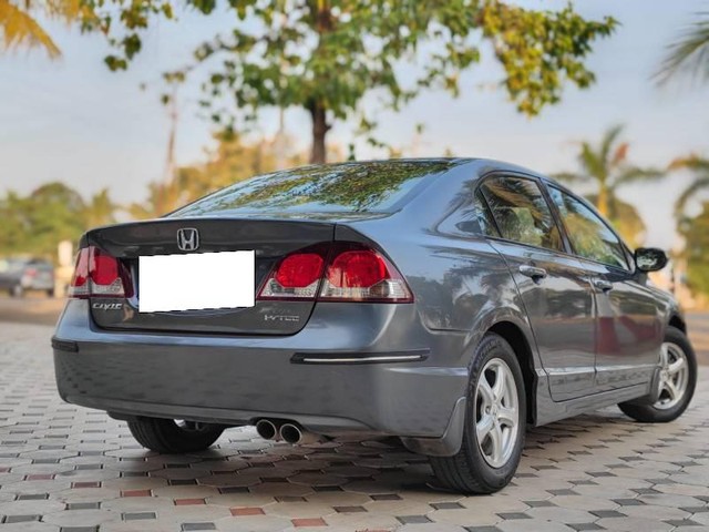 Second-hand 2010 Honda Civic 1.8 V MT for sale in Nashik-7