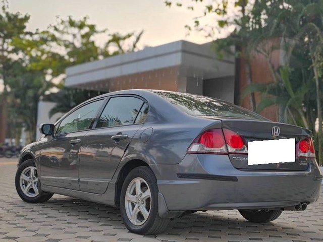 Second-hand 2010 Honda Civic 1.8 V MT for sale in Nashik-10