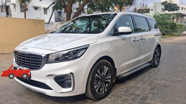 Second-hand 2021 Kia Carnival Limousine Plus for sale in Coimbatore-3