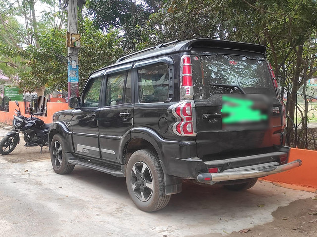 Second-hand 2024 Mahindra Scorpio S for sale in Lucknow-1