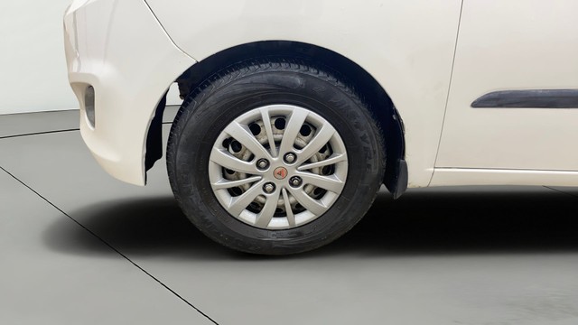 Hyundai i10 Magna 1.1L Second-hand 2014 Hyundai i10 Magna 1.1L for sale in Ahmedabad-29