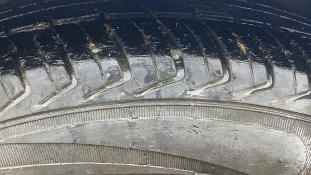 Hyundai i10 Magna 1.1L Second-hand 2014 Hyundai i10 Magna 1.1L for sale in Ahmedabad-4