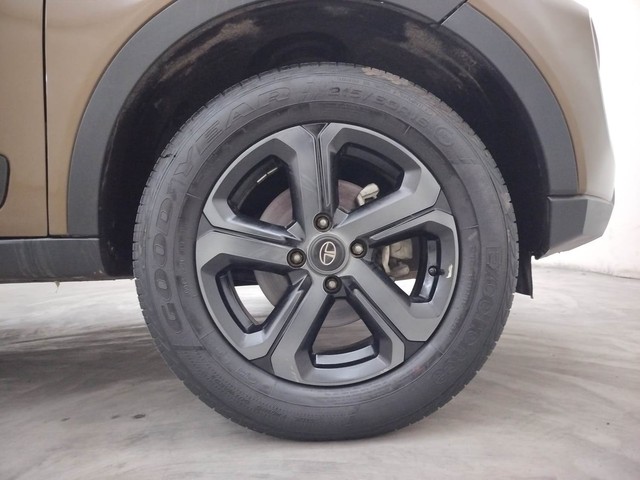 Second-hand 2023 Tata Nexon XZ Plus LUXS JET Edition Diesel for sale in Coimbatore-17