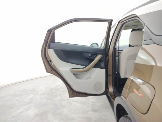 Second-hand 2023 Tata Nexon XZ Plus LUXS JET Edition Diesel for sale in Coimbatore-23