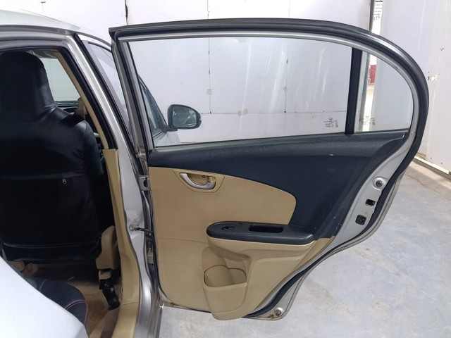 Second-hand 2015 Honda Amaze VX i-VTEC for sale in Kochi-32