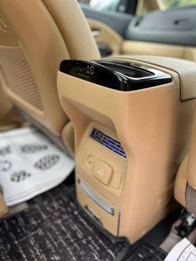 Second-hand 2022 Kia Carnival Limousine for sale in Mumbai-42