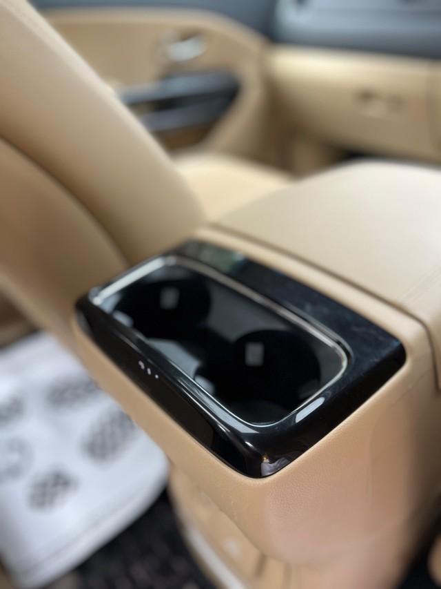 Second-hand 2022 Kia Carnival Limousine for sale in Mumbai-39