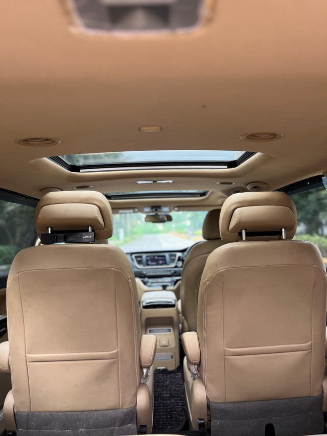 Second-hand 2022 Kia Carnival Limousine for sale in Mumbai-57