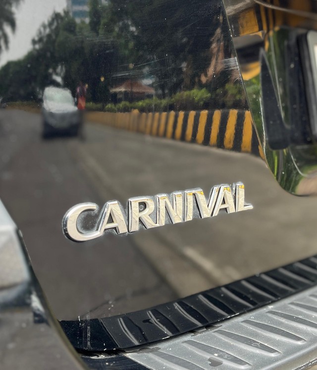 Second-hand 2022 Kia Carnival Limousine for sale in Mumbai-14