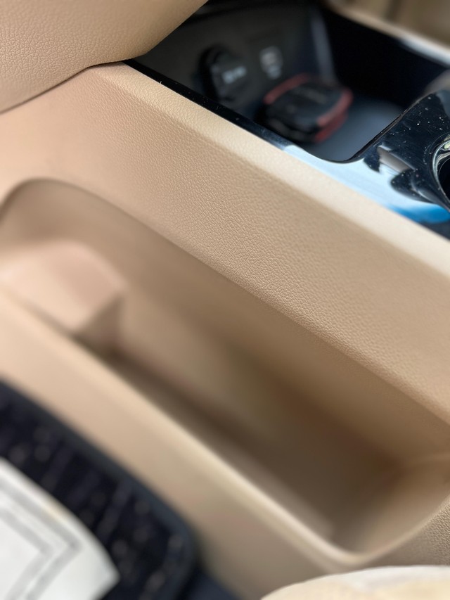 Second-hand 2022 Kia Carnival Limousine for sale in Mumbai-27