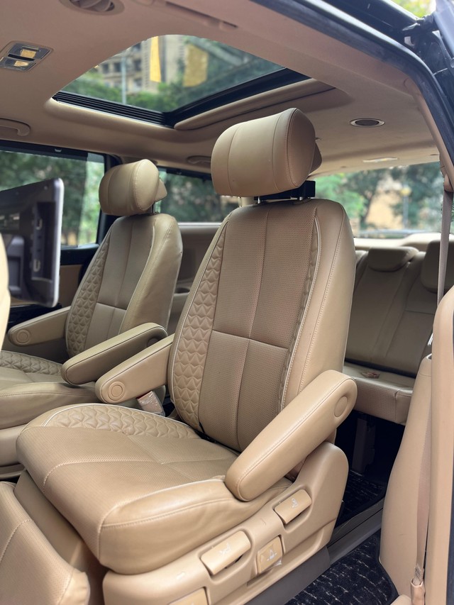 Second-hand 2022 Kia Carnival Limousine for sale in Mumbai-29