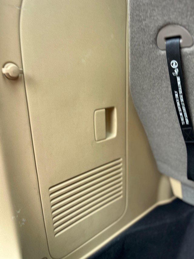 Second-hand 2022 Kia Carnival Limousine for sale in Mumbai-54