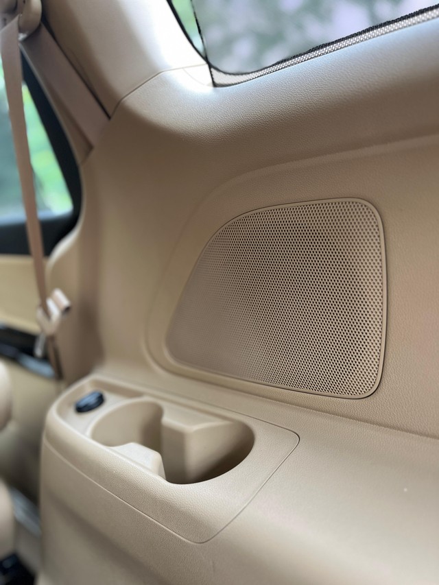 Second-hand 2022 Kia Carnival Limousine for sale in Mumbai-45