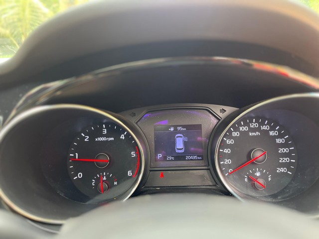 Second-hand 2022 Kia Carnival Limousine for sale in Mumbai-15