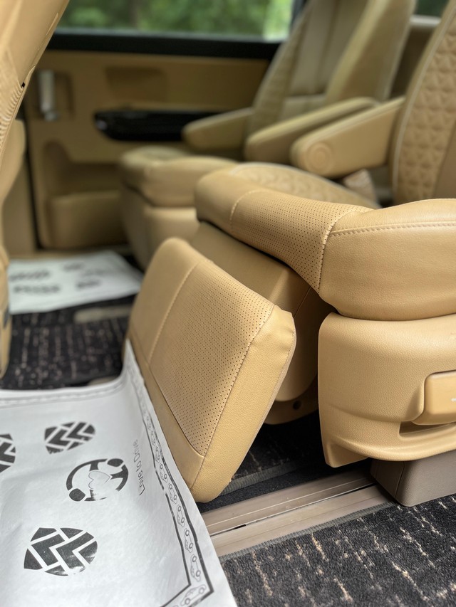 Second-hand 2022 Kia Carnival Limousine for sale in Mumbai-50