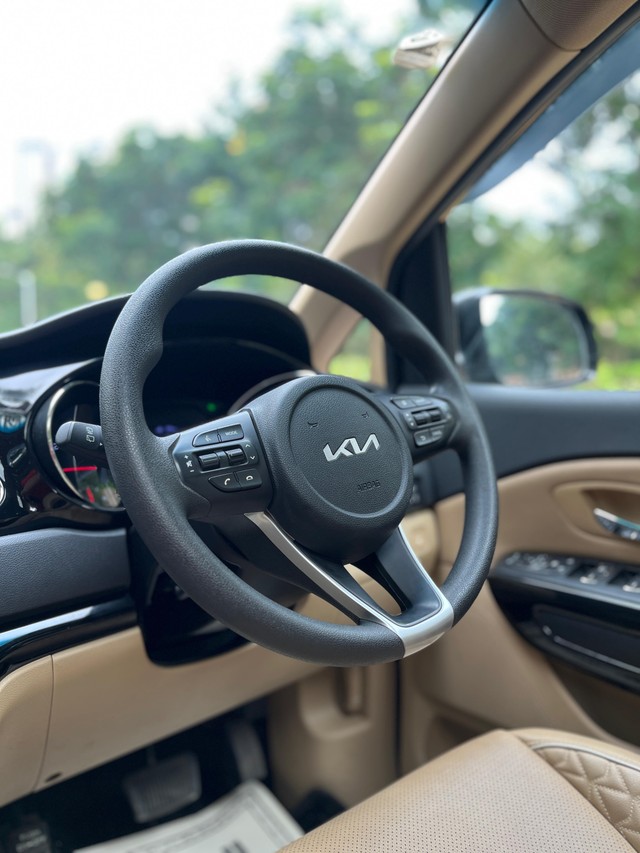 Second-hand 2022 Kia Carnival Limousine for sale in Mumbai-60