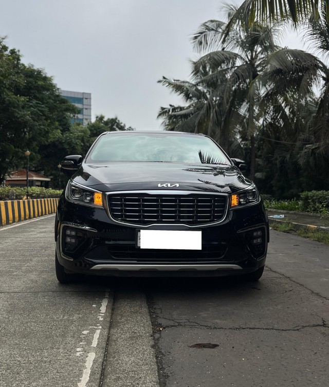 Second-hand 2022 Kia Carnival Limousine for sale in Mumbai-63