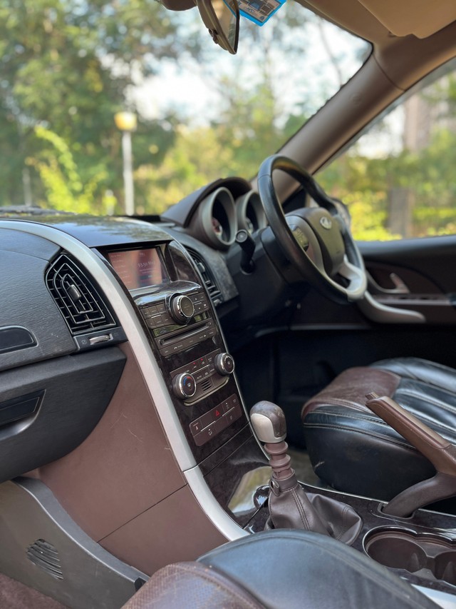 Second-hand 2014 Mahindra XUV500 W8 FWD for sale in Mumbai-45