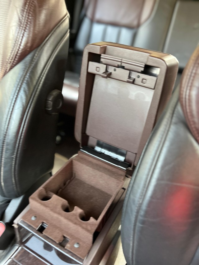 Second-hand 2014 Mahindra XUV500 W8 FWD for sale in Mumbai-28