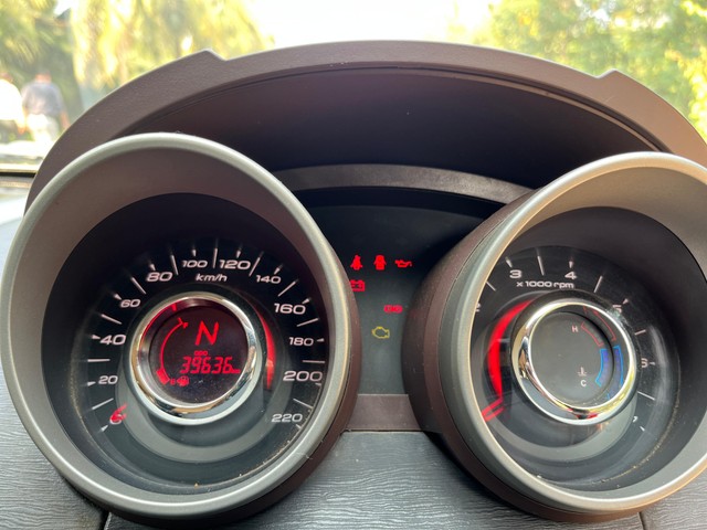 Second-hand 2014 Mahindra XUV500 W8 FWD for sale in Mumbai-41