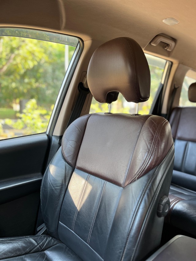 Second-hand 2014 Mahindra XUV500 W8 FWD for sale in Mumbai-37