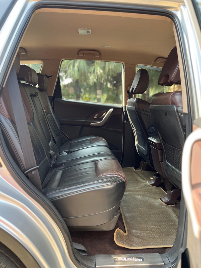 Second-hand 2014 Mahindra XUV500 W8 FWD for sale in Mumbai-22