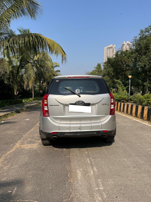 Second-hand 2014 Mahindra XUV500 W8 FWD for sale in Mumbai-1