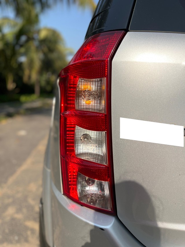 Second-hand 2014 Mahindra XUV500 W8 FWD for sale in Mumbai-34