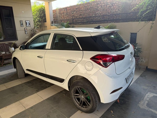 Second-hand 2015 Hyundai i20 Active 1.4 SX for sale in Ludhiana-8