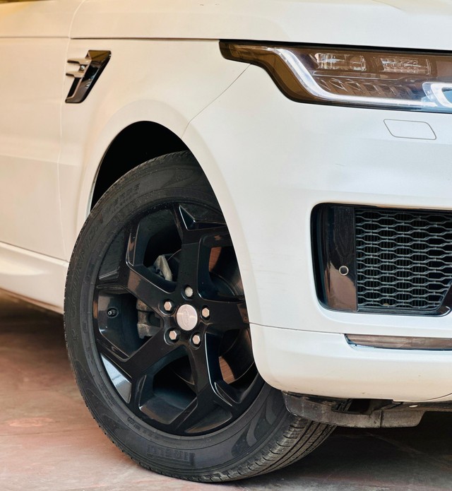 Second-hand 2021 Land Rover Range Rover Sport 2.0 Petrol SE for sale in New Delhi-6