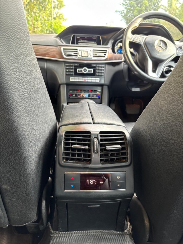 Second-hand 2014 Mercedes-Benz E-Class E250 CDI Avantgrade for sale in Bangalore-9