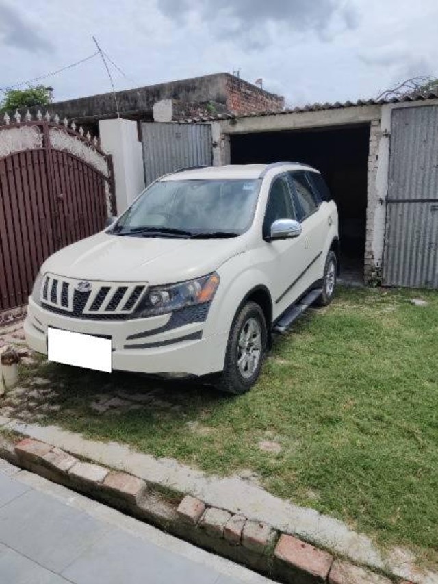 Second-hand 2013 Mahindra XUV500 W8 FWD for sale in Hardoi-5