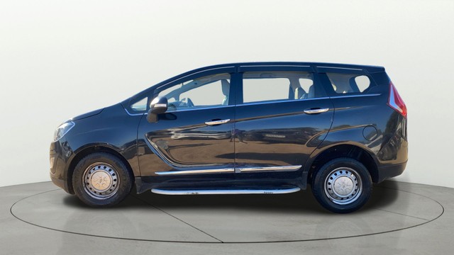 Second-hand 2019 Mahindra Marazzo M2 BSIV for sale in Ahmedabad-5