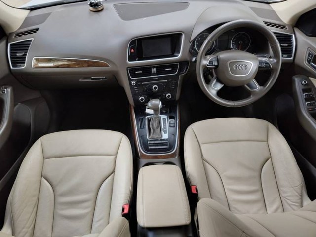 Second-hand 2015 Audi Q5 30 TDI quattro Premium Plus for sale in Bangalore-8