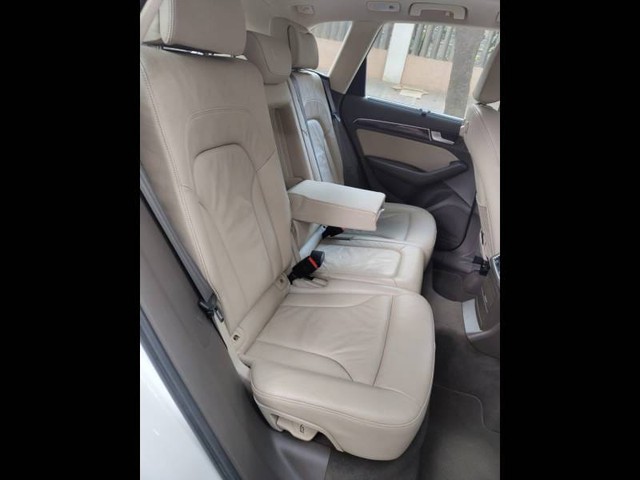 Second-hand 2015 Audi Q5 30 TDI quattro Premium Plus for sale in Bangalore-9