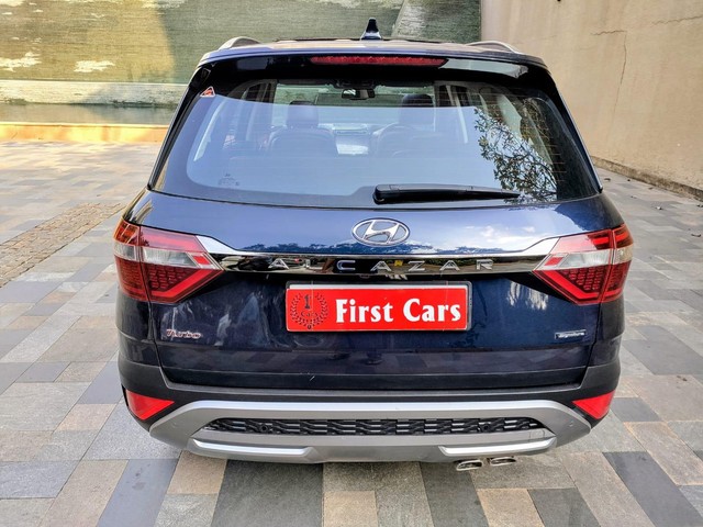 Second-hand 2023 Hyundai Alcazar Signature for sale in Bangalore-2