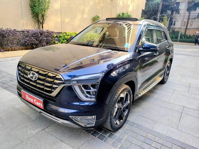 Second-hand 2023 Hyundai Alcazar Signature for sale in Bangalore-5