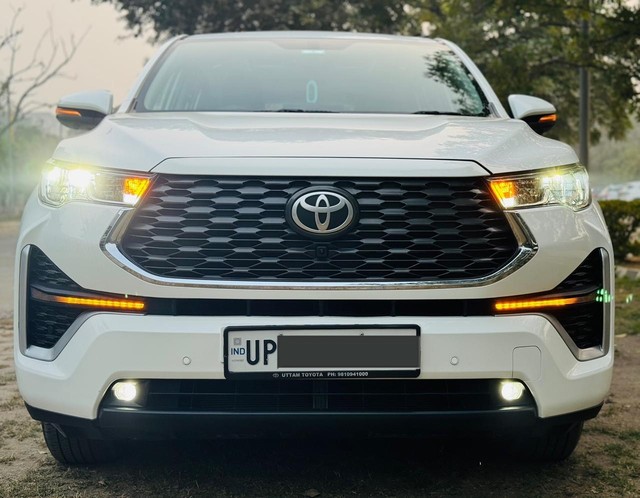 Second-hand 2024 Toyota Innova Hycross VX(O) 7STR Hybrid for sale in New Delhi-10