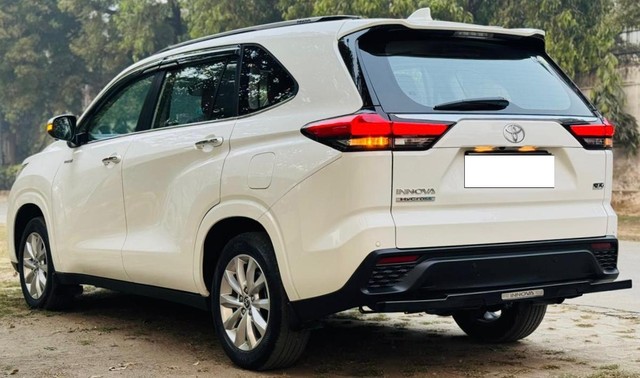 Second-hand 2024 Toyota Innova Hycross VX(O) 7STR Hybrid for sale in New Delhi-4