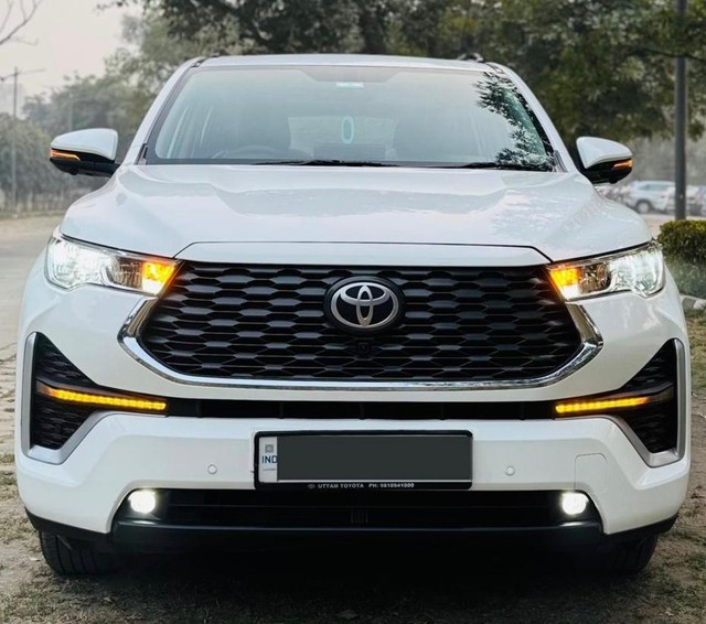 Second-hand 2024 Toyota Innova Hycross VX(O) 7STR Hybrid for sale in New Delhi-6