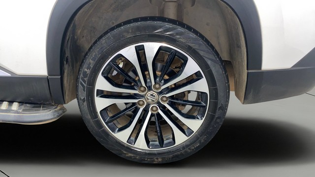 Second-hand 2021 MG Hector Sharp Diesel Dualtone for sale in Kochi-27