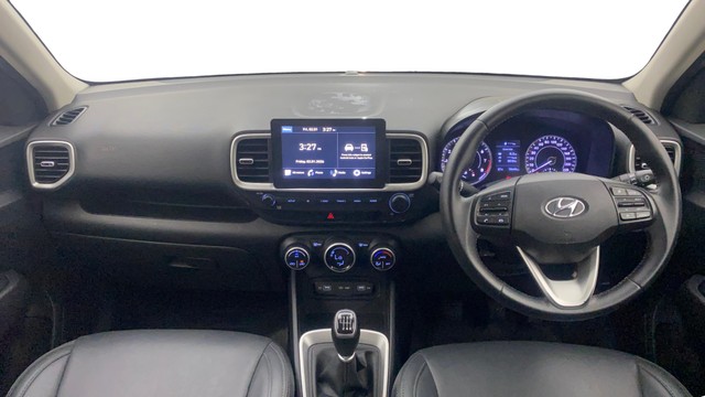 Second-hand 2021 Hyundai Venue SX Turbo for sale in Gulbarga-10