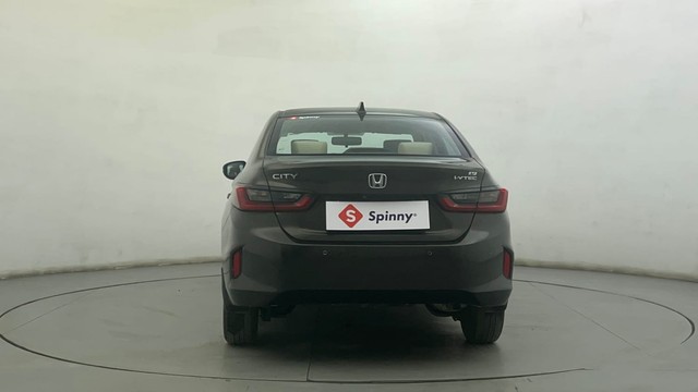 Second-hand 2021 Honda City 1.5 V MT Exclusive for sale in Ahmedabad-4