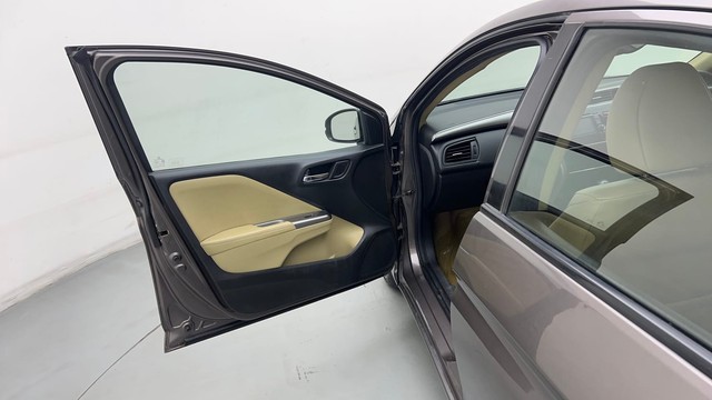 Second-hand 2014 Honda City VX MT for sale in Coimbatore-28