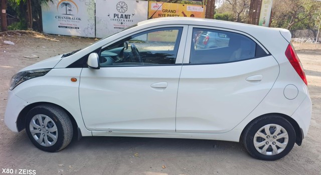 Second-hand 2015 Hyundai EON Magna Plus for sale in Pune-10