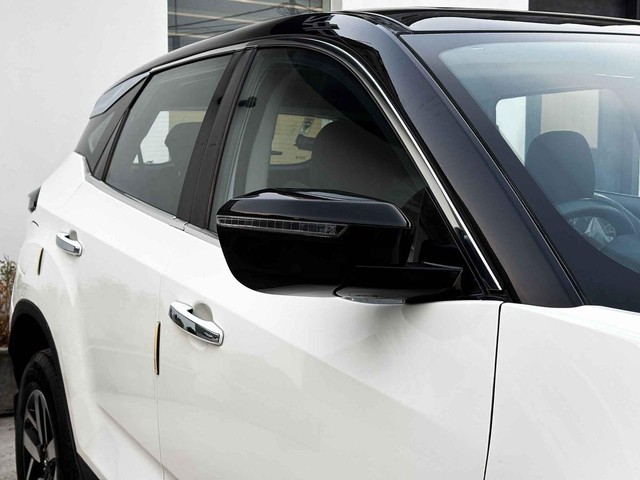 Second-hand 2022 Tata Harrier XZ Plus BSVI for sale in New Delhi-6