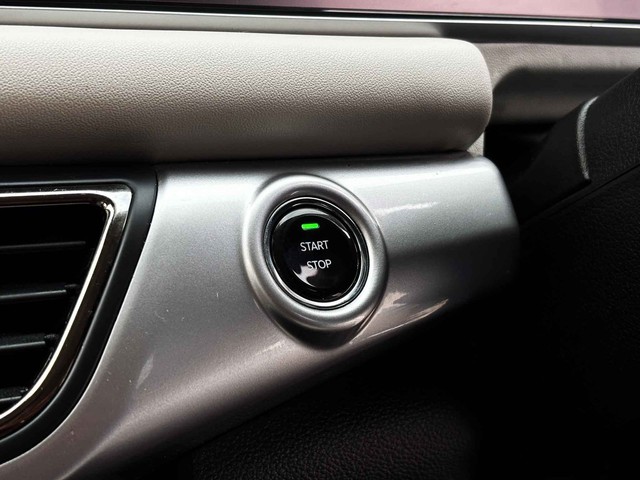 Second-hand 2024 Mahindra XUV700 AX7L 7Str Diesel AT for sale in New Delhi-14