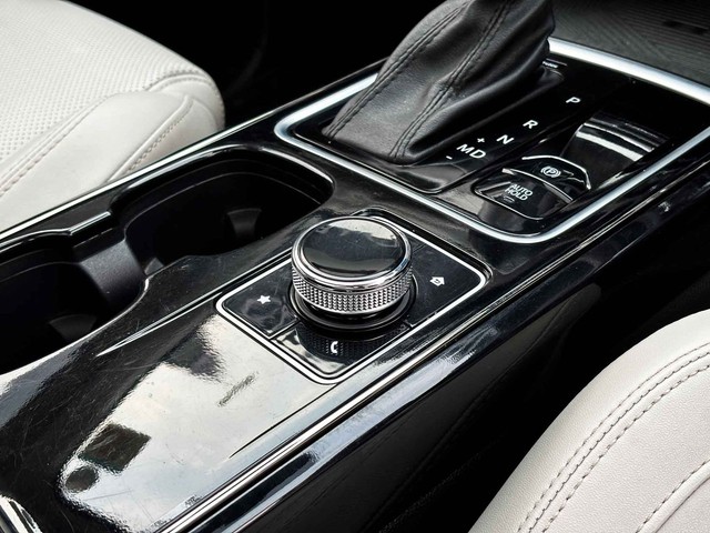 Second-hand 2024 Mahindra XUV700 AX7L 7Str Diesel AT for sale in New Delhi-12