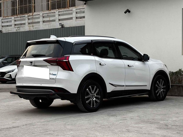 Second-hand 2024 Mahindra XUV700 AX7L 7Str Diesel AT for sale in New Delhi-15